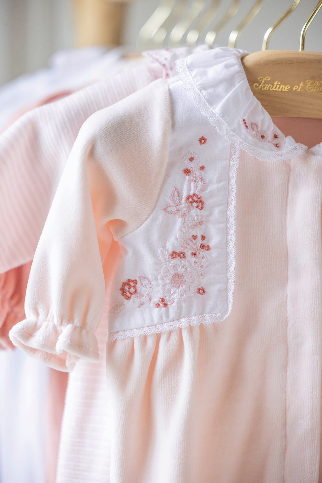 Pyjamas - Pale pink Velvet Embrodery flowers