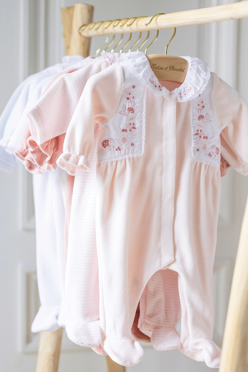 Pyjamas - Pale pink Velvet Embrodery flowers