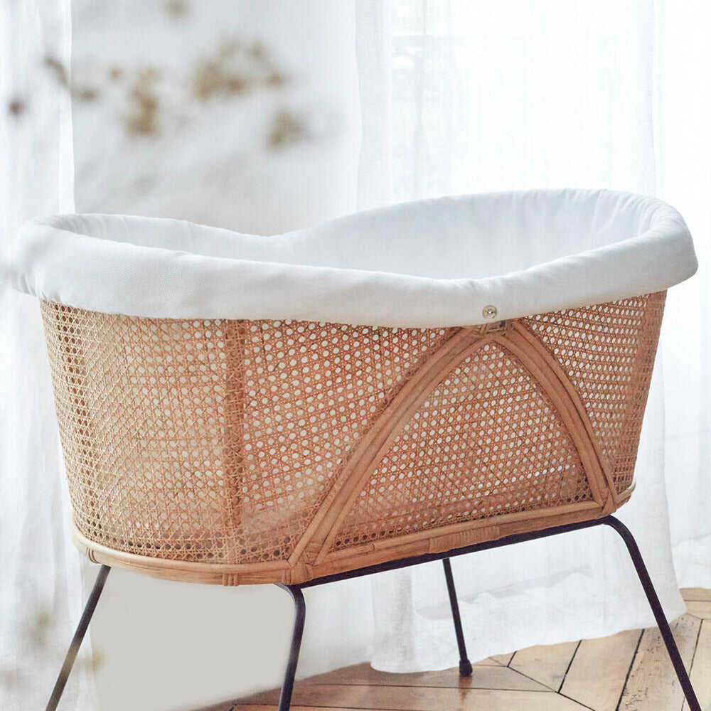 What type of baby bed?